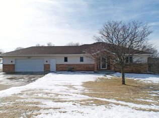 N1537 Meadow Ridge Rd, La Crosse, WI 54601