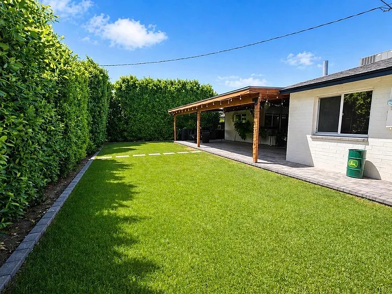 1237 E Riviera Dr — Photo 21
