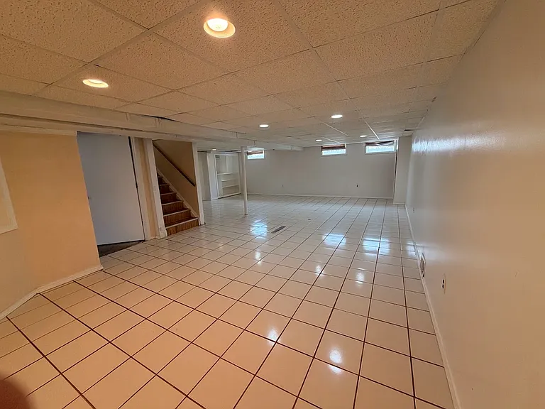29594 Maplewood St — Photo 4