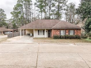 3221 Briarcliff Dr, Pineville, LA 71360