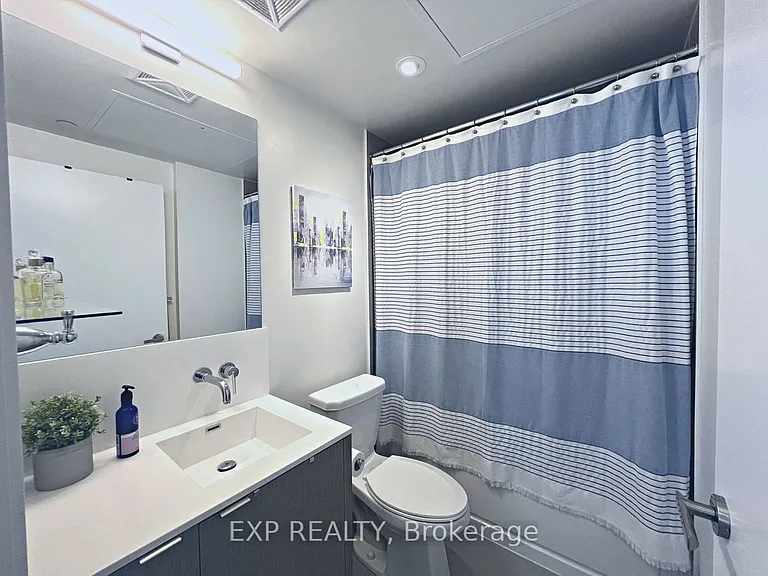 88 Harbour St #2302 — Photo 13