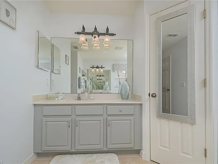 2250 Grove Dr — Photo 19