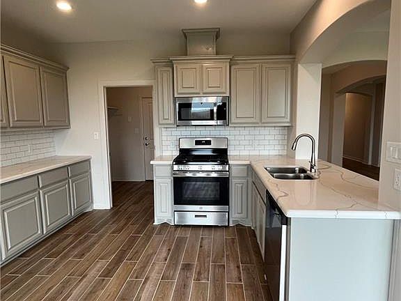 3rd image of 6125 White River Dr