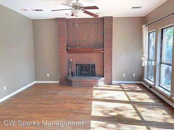 4th image of 1225 Circle Ln