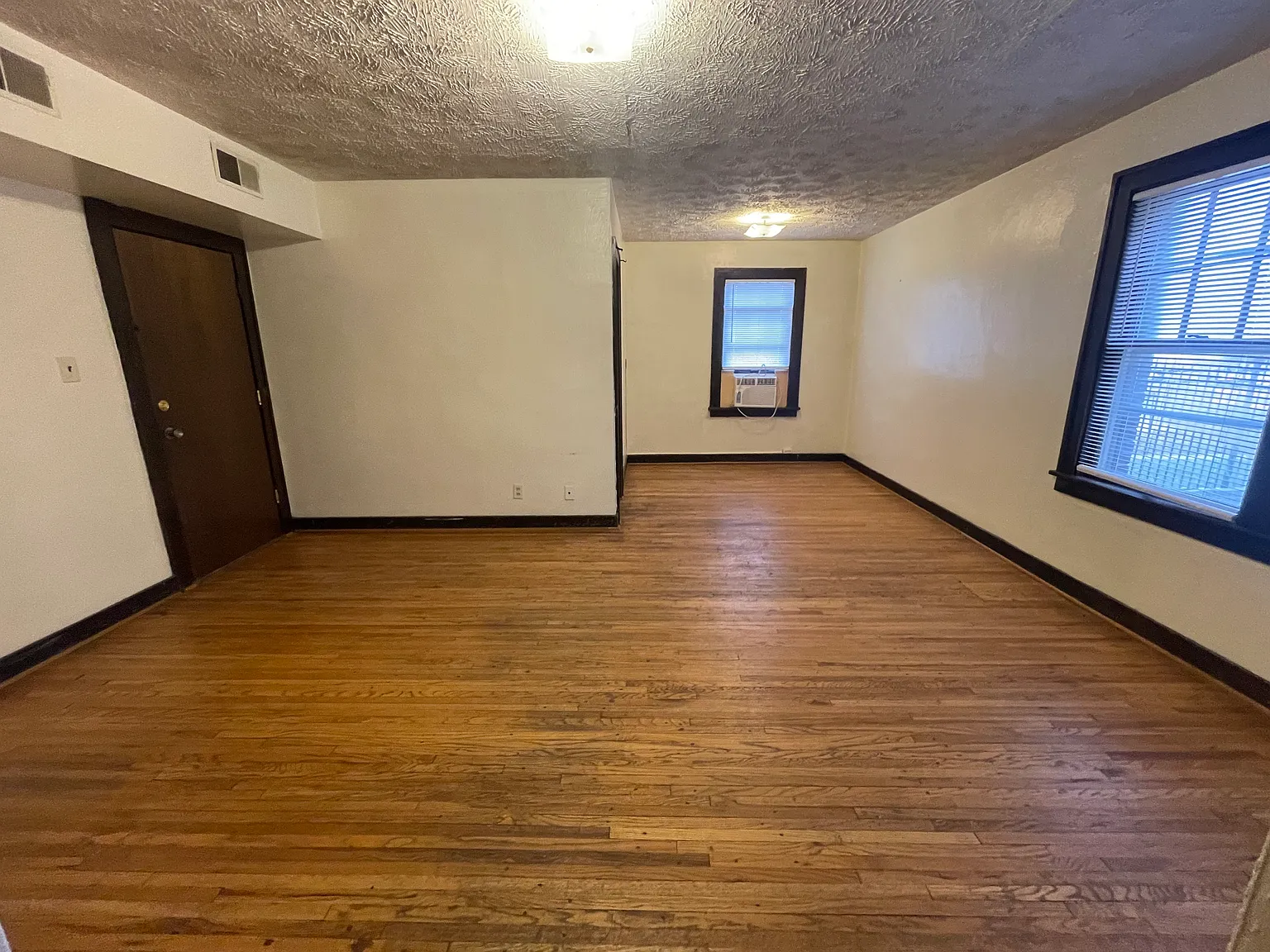 1 bed, 675 sqft, $705 — Photo 2