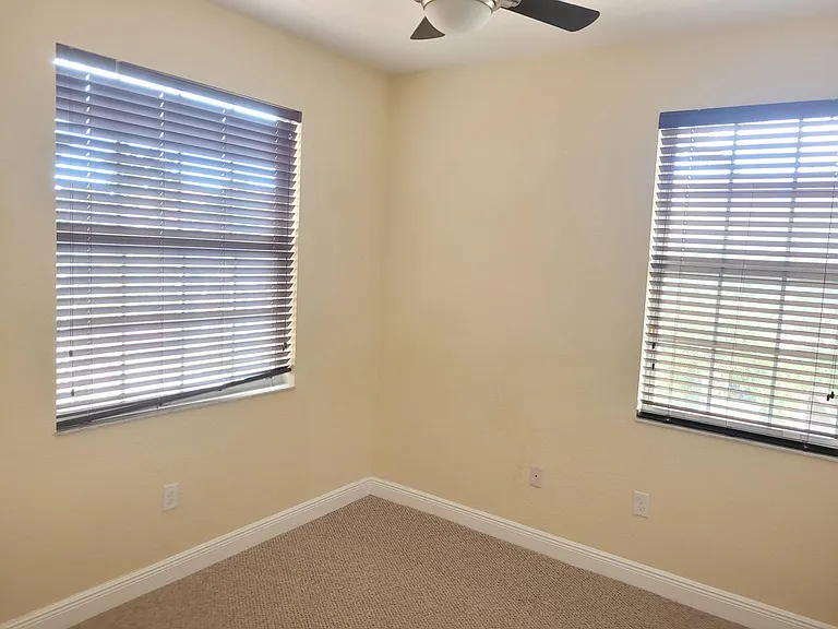 1145 SW 147th Ter — Photo 12