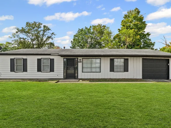 1407 Kenwood Rd, Champaign, IL 61821