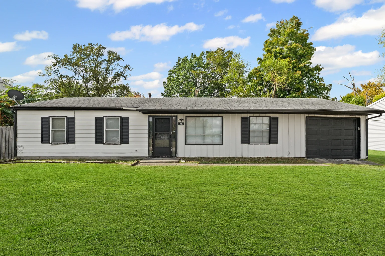 1407 Kenwood Rd photo 1