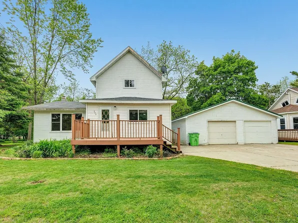 359 S Washington St, Oconto Falls, WI 54154