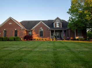13844 W Wind Dr, South Lyon, MI