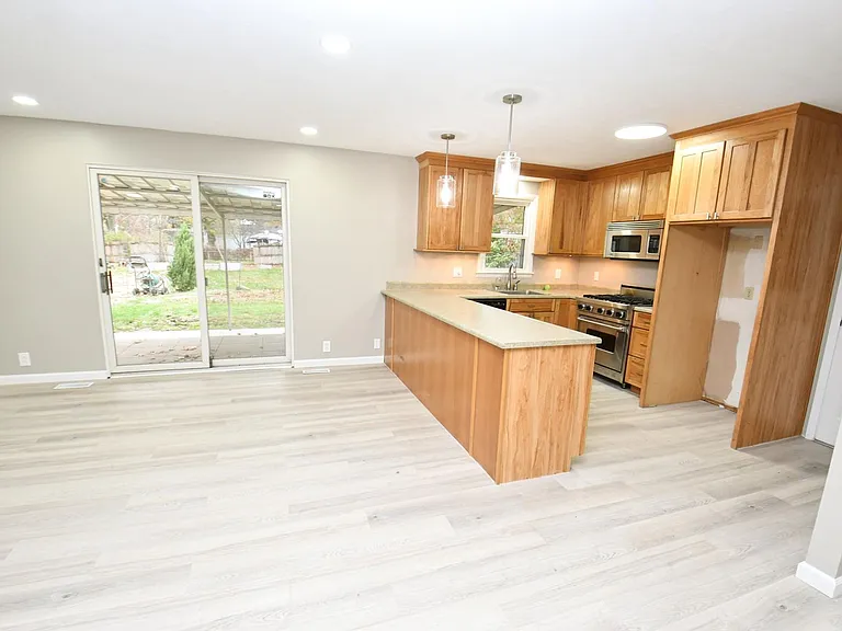 18235 Chipstead Dr — Photo 4