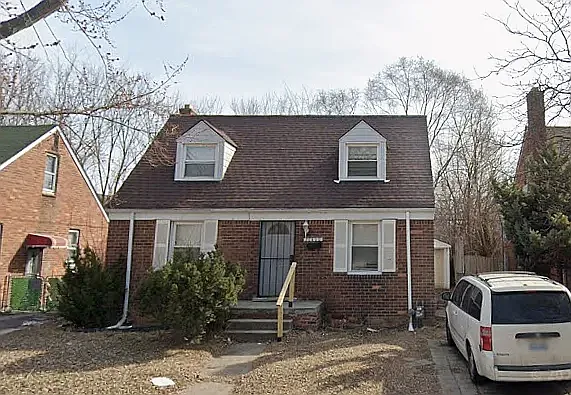 4 bed, 1276 sqft, $1,395 — Photo 2