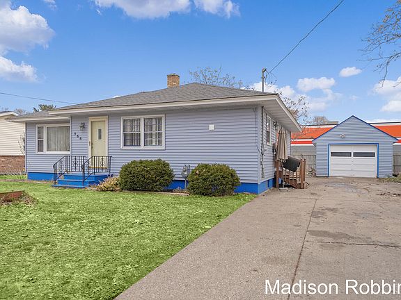 2nd image of 966 Roberts St