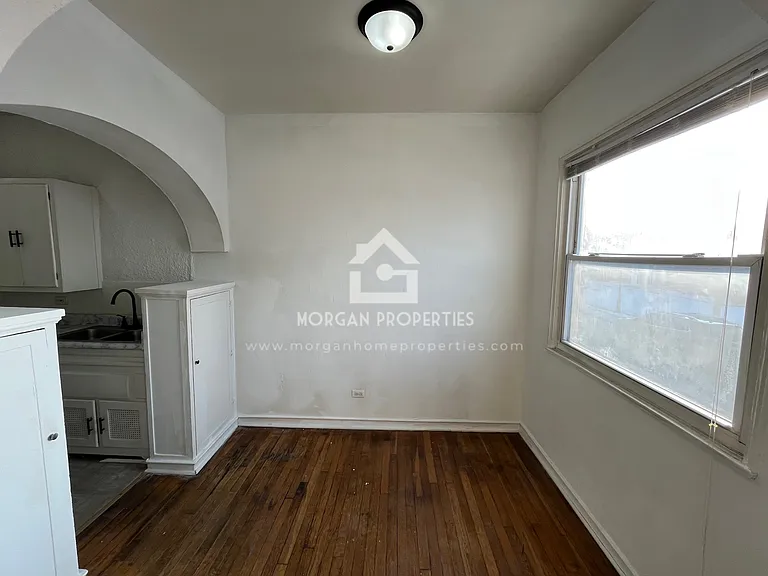 1231 W Walnut St — Photo 31