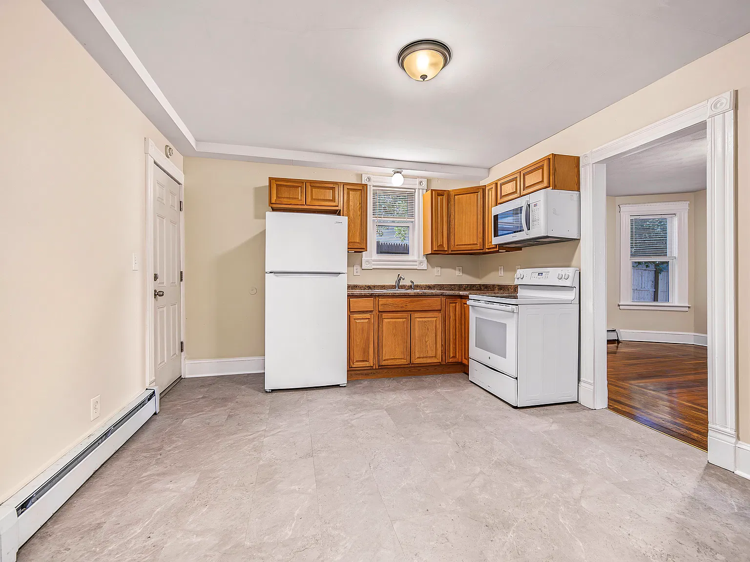4 bed, 1200 sqft, $2,000 — Photo 1