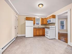 125 Pleasant St, New Britain, CT
