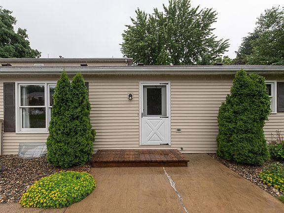 3rd image of 10066 Pepperell Ct