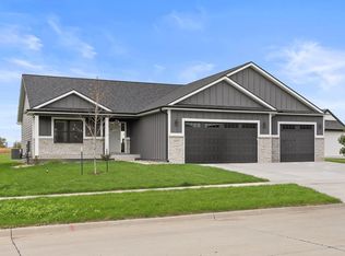1003 Redbud Dr, Slater, IA 50244