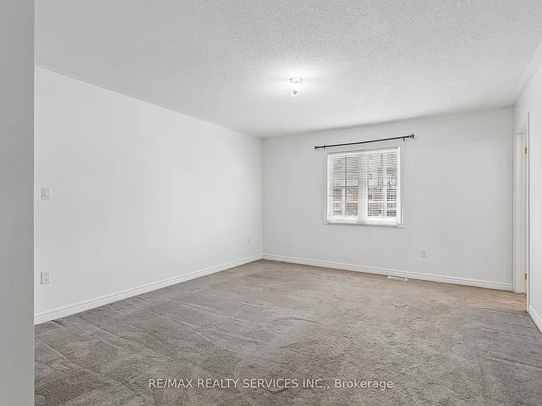 1385 Costigan Rd — Photo 21