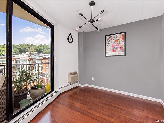 3rd image of 1155 Warburton Avenue #5A