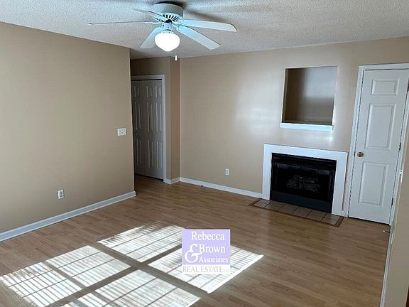 3rd image of 203 West Dr #B