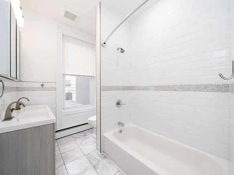 28 Jones St — Photo 3