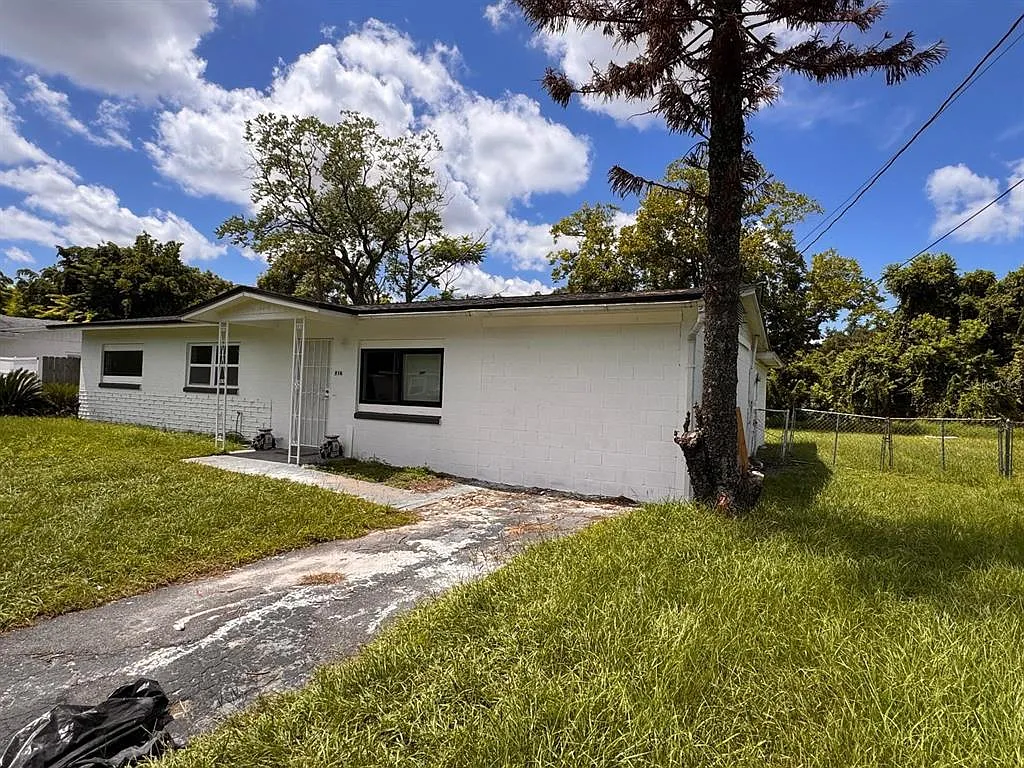 3 bed, 3.0 bath, 2230 sqft, $3,000 — Photo 4
