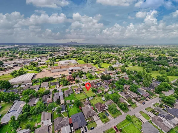 2819 Hitchcock St, Houston, TX 77093