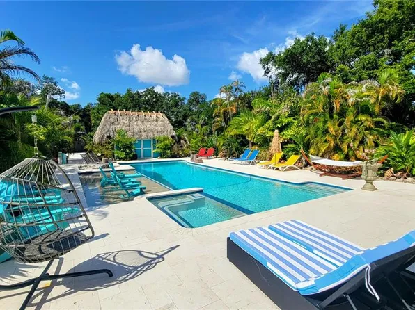 3348 Alamo Ln, Sarasota, FL 34235