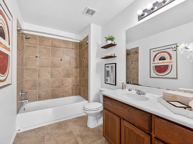 403 Chrislyn St — Photo 15
