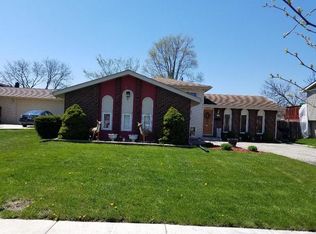 170 S Mill Meadow Ln, Addison, IL 60101