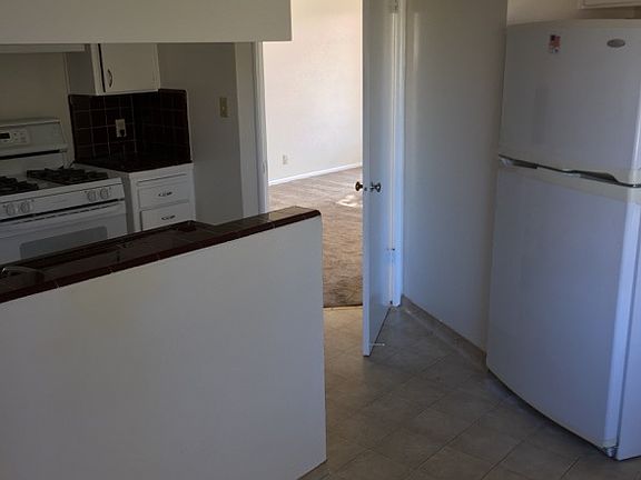 5th image of 507 E San Jose Ave