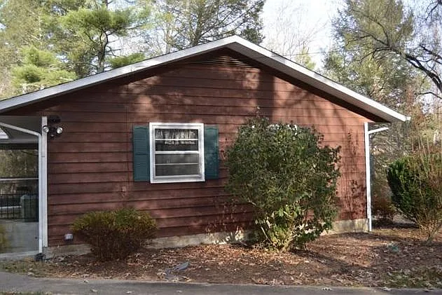 3 bed, 1248 sqft, $975 — Photo 3