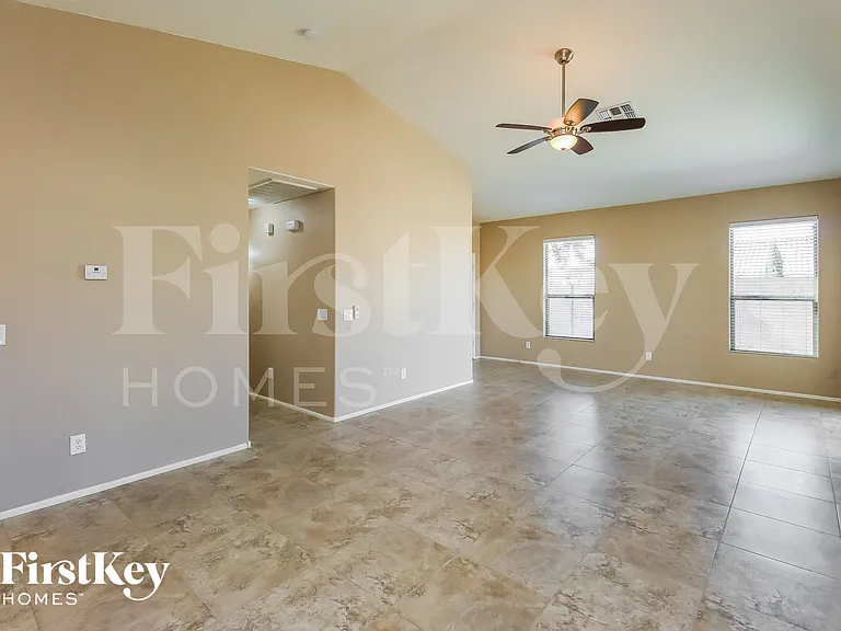 4270 E Amarillo Dr — Photo 3