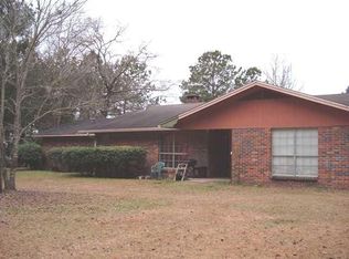 1153 Ocheessee Landing Rd, Grand Ridge, FL 32442