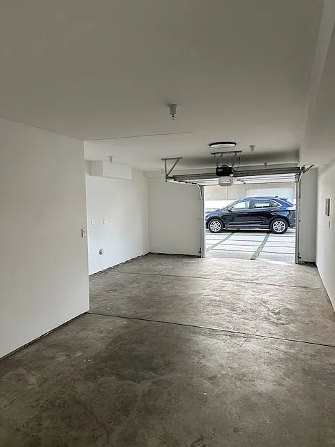3 bed, 1305 sqft, $3,800 — Photo 4