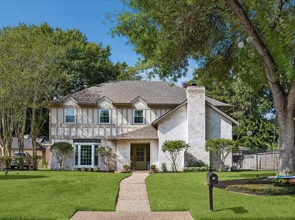 12447 Honeywood Trl, Houston, TX 77077