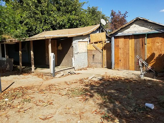 4th image of 330 N Farmersville Blvd