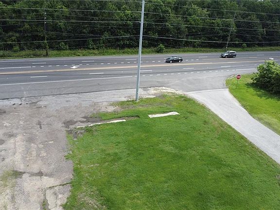 4th image of 3221 W Airline Hwy
