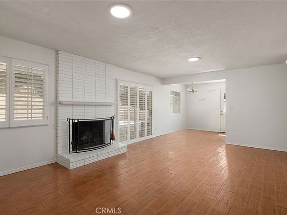 4th image of 1246 E Baldwin Ave