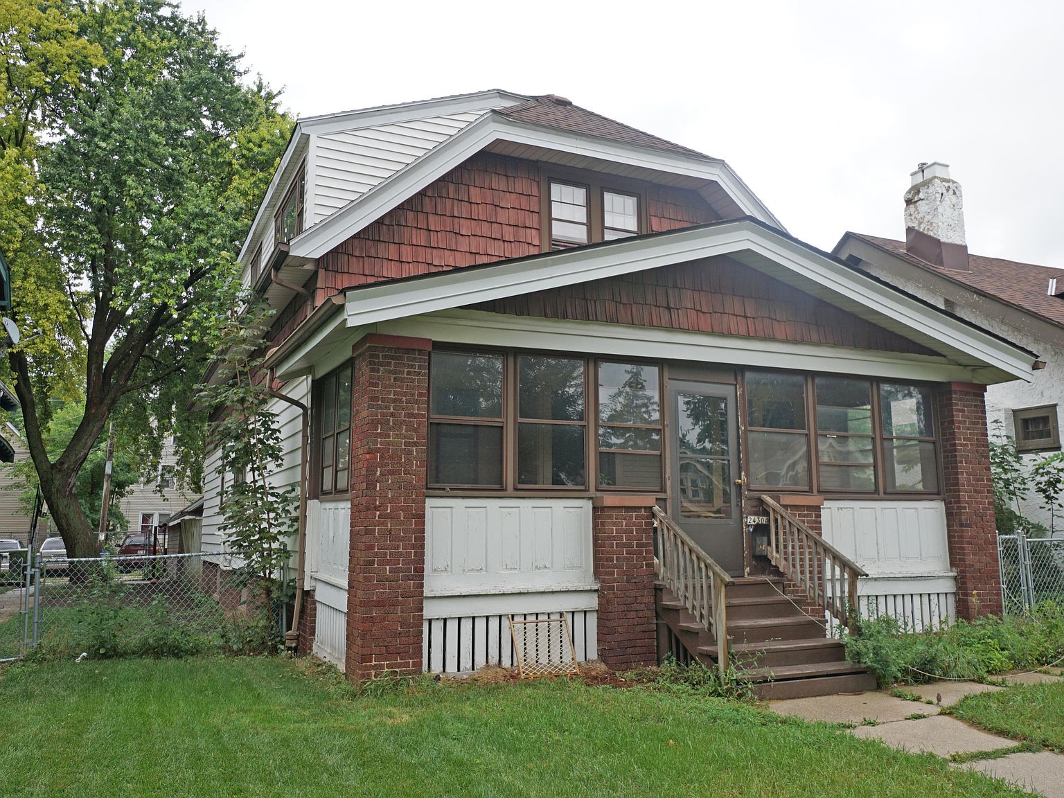 2430 N 46th St, Milwaukee, WI 53210 Zillow