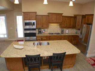 606 E Eaglewoods Ln, Eagle, ID 83616