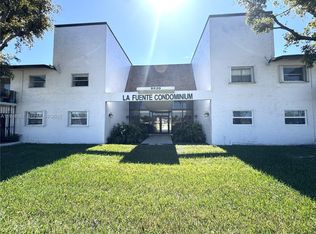9520 SW 8th St APT 119, Miami, FL 33174