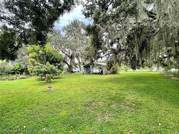 3rd image of 1608 Grey Oak Ln