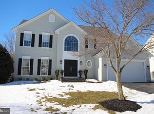 10 Avalon Rd, Pennington, NJ 08534