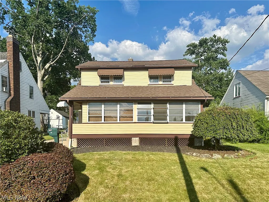 813 Lincoln Ave photo 1