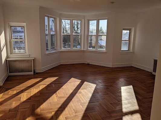 2nd image of 6801 Clyde St Floor 2