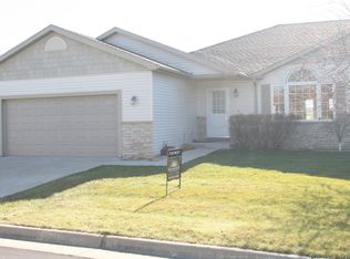 4552 Meadow Lakes Ln NW, Rochester, MN 55901