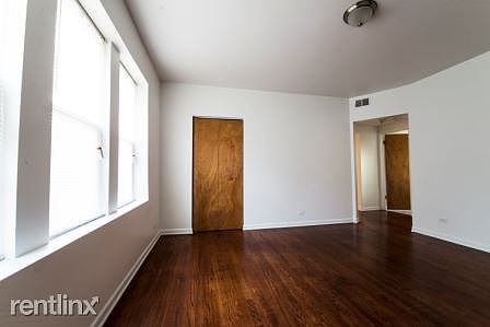 8401 W Ada St Apartments Chicago Living Room_02