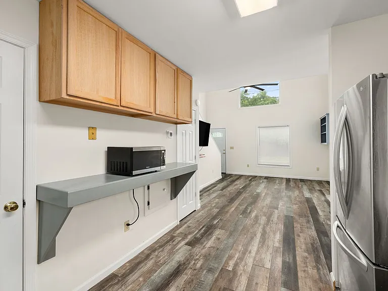 414 S Washington St — Photo 11